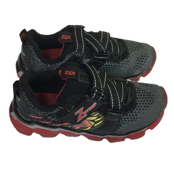 Sketchers Air Boys Size 2 Sneakers - Picture 2 of 8